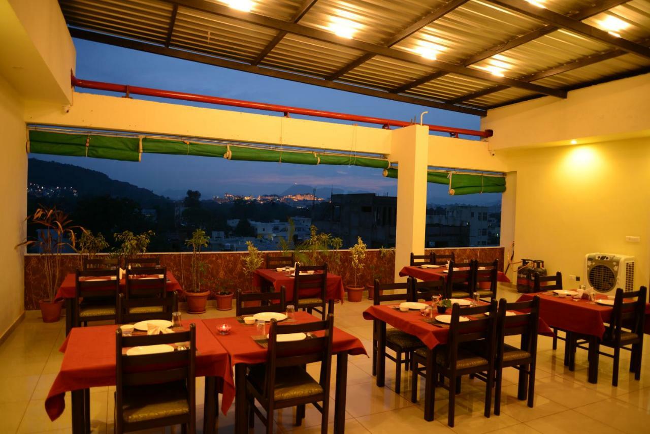 Hotel Sanobar Udaipur Eksteriør bilde