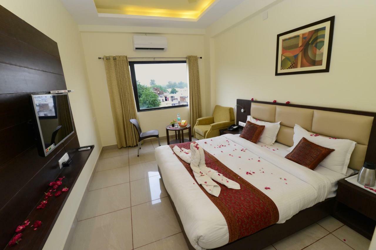 Hotel Sanobar Udaipur Eksteriør bilde