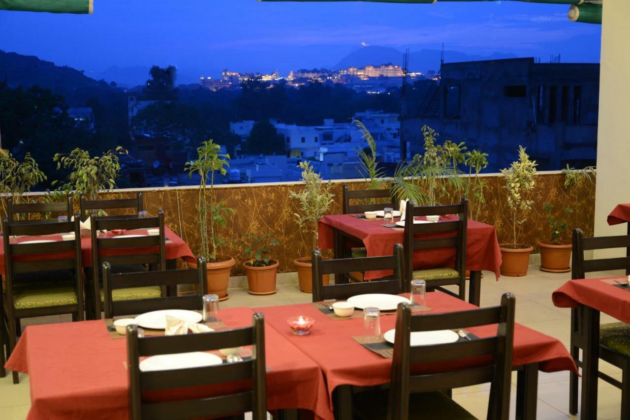 Hotel Sanobar Udaipur Eksteriør bilde